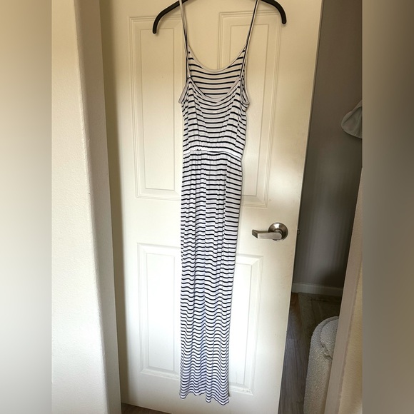 H&M cinched striped long dress - Picture 2 of 4